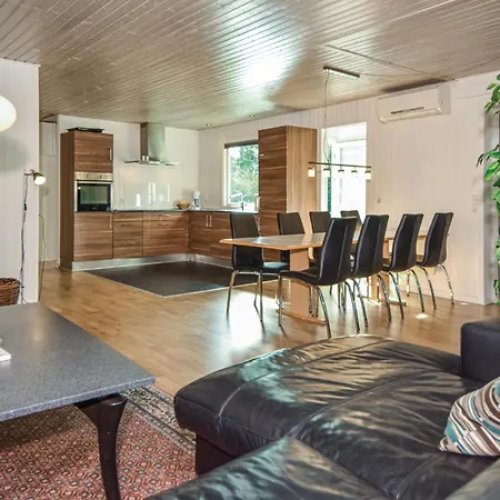 Pet Friendly In With Sauna بيت للعطل