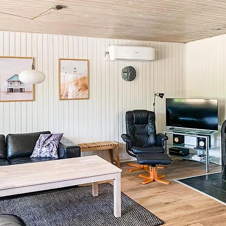 Skønt Hus I Med Sauna * Blåvand